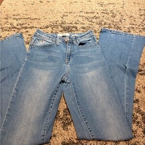 Wanna betta butt? High rise 👖